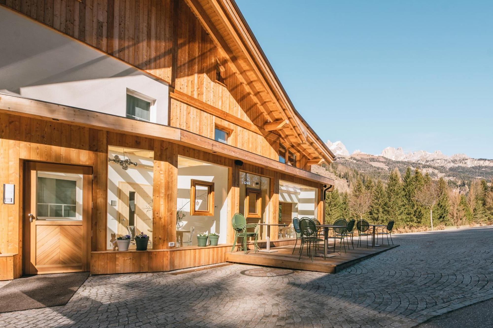 Hotel La Lum De Roisc Soraga di Fassa Exterior foto