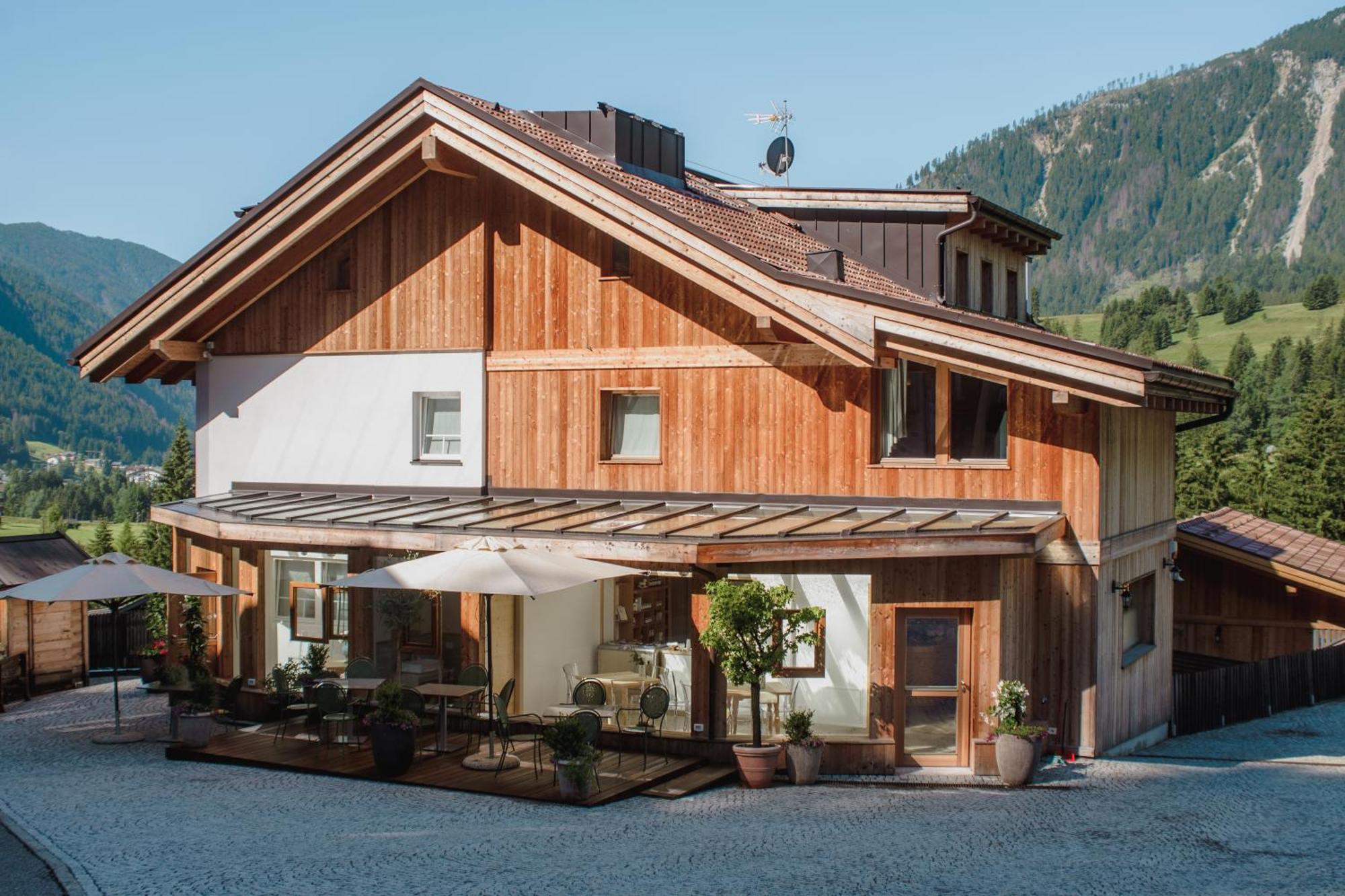 Hotel La Lum De Roisc Soraga di Fassa Exterior foto