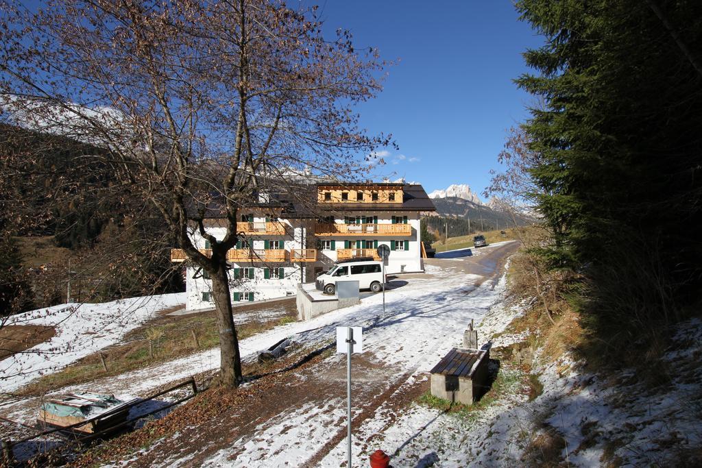 Hotel La Lum De Roisc Soraga di Fassa Exterior foto
