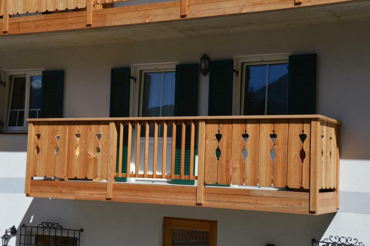 Hotel La Lum De Roisc Soraga di Fassa Exterior foto